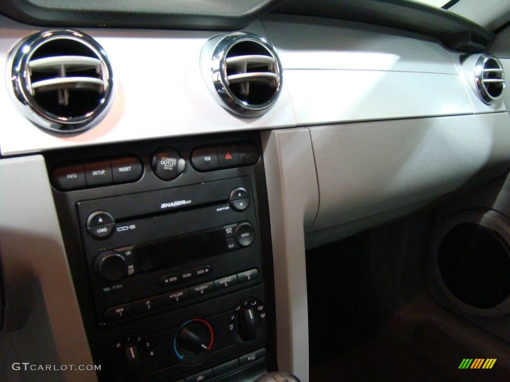 2005 Mustang GT Premium Coupe - Satin Silver Metallic / Light Graphite photo #11