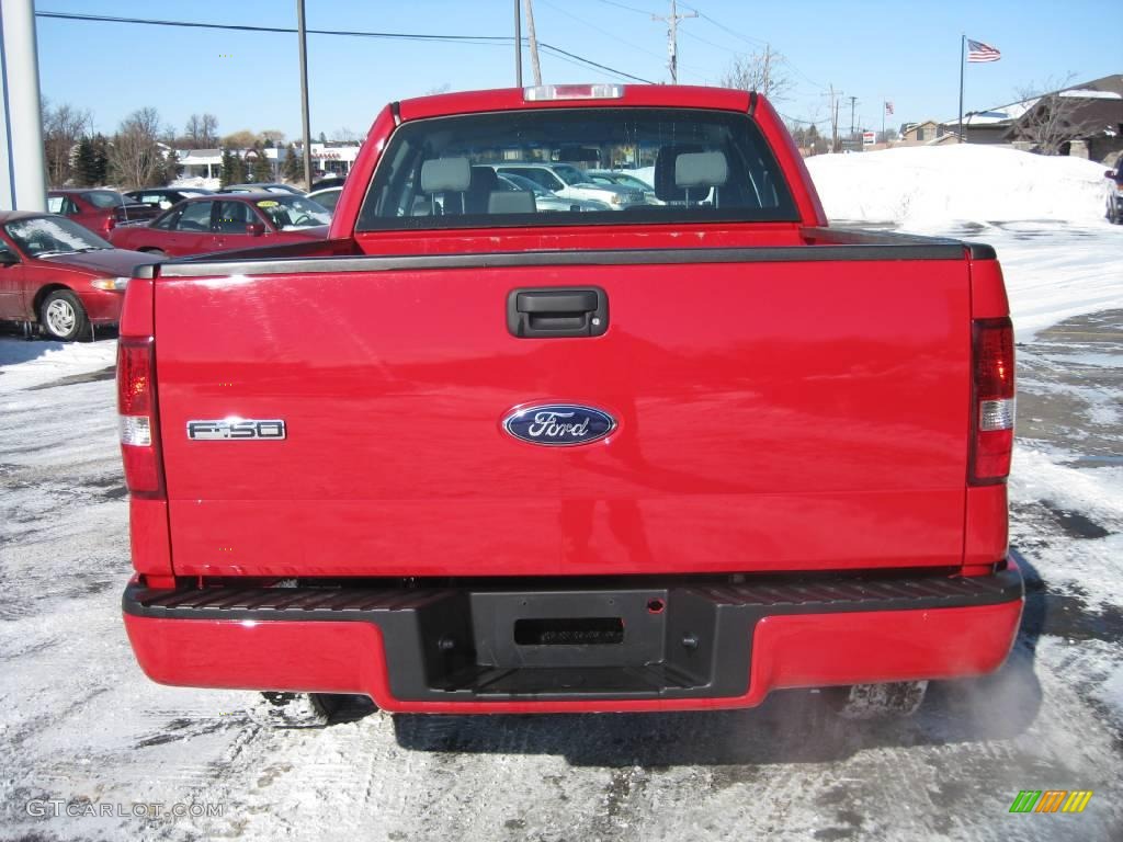 2006 F150 XLT SuperCab 4x4 - Bright Red / Medium/Dark Flint photo #2