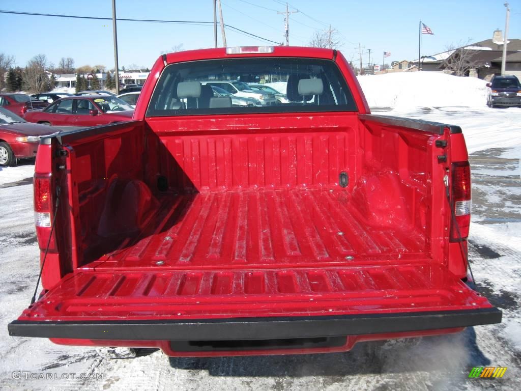 2006 F150 XLT SuperCab 4x4 - Bright Red / Medium/Dark Flint photo #3