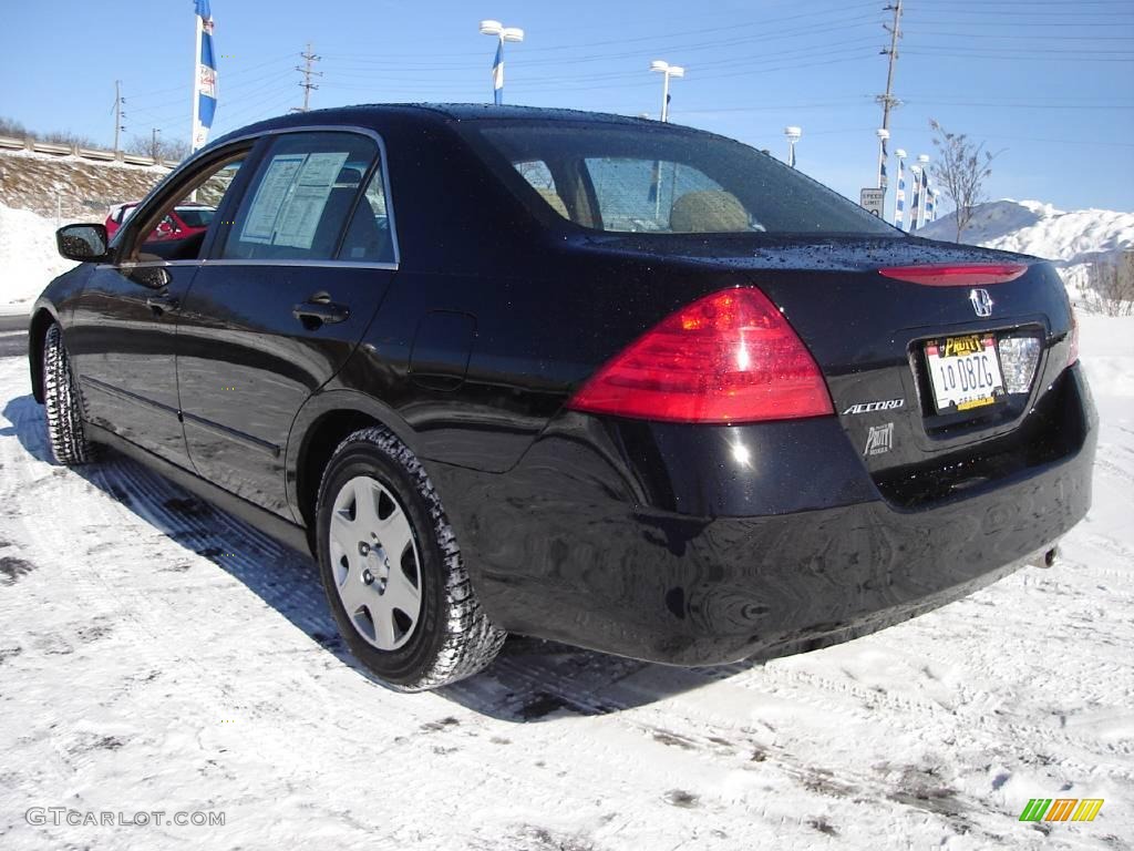2006 Accord LX Sedan - Nighthawk Black Pearl / Ivory photo #3