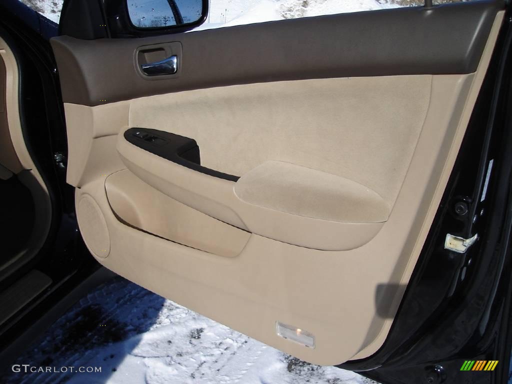 2006 Accord LX Sedan - Nighthawk Black Pearl / Ivory photo #15
