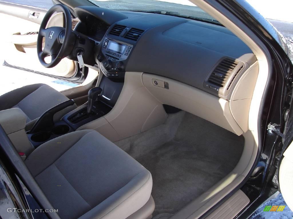 2006 Accord LX Sedan - Nighthawk Black Pearl / Ivory photo #16