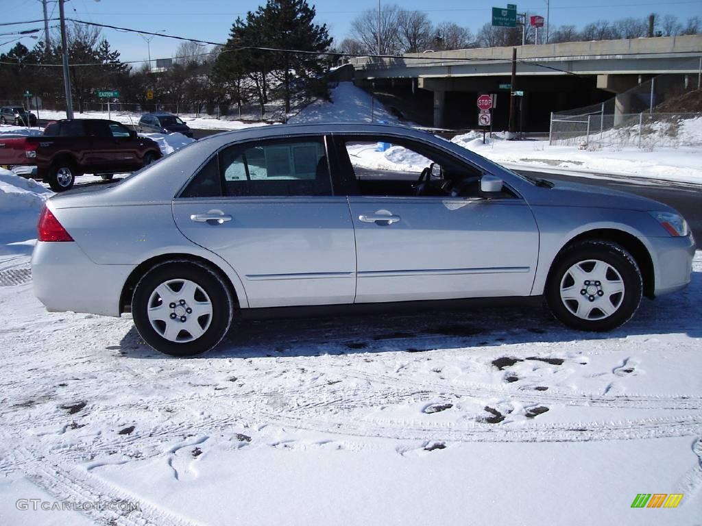2006 Accord LX Sedan - Alabaster Silver Metallic / Black photo #6