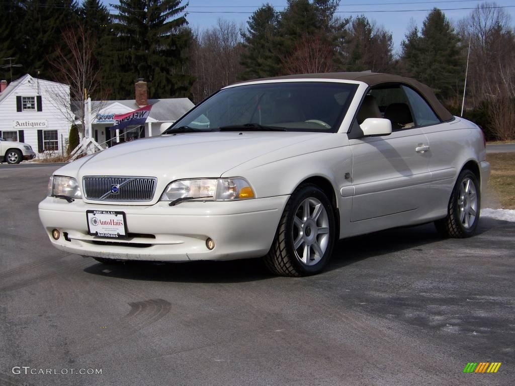 2002 C70 HT Convertible - White / Beige photo #11