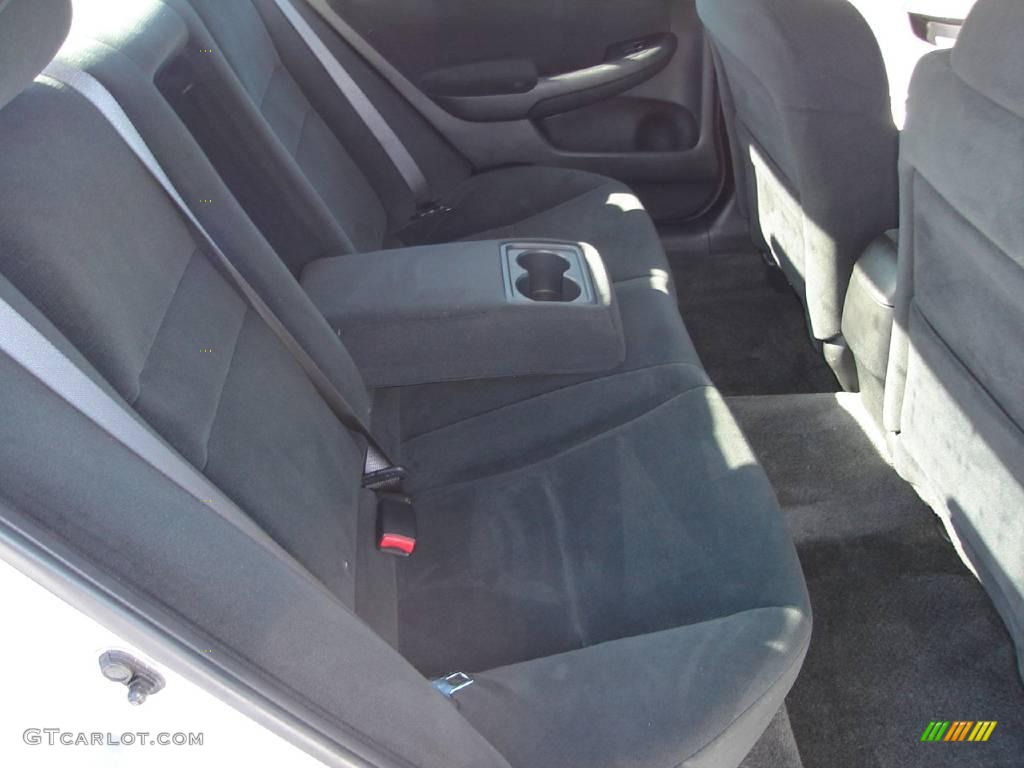 2006 Accord LX Sedan - Alabaster Silver Metallic / Black photo #12