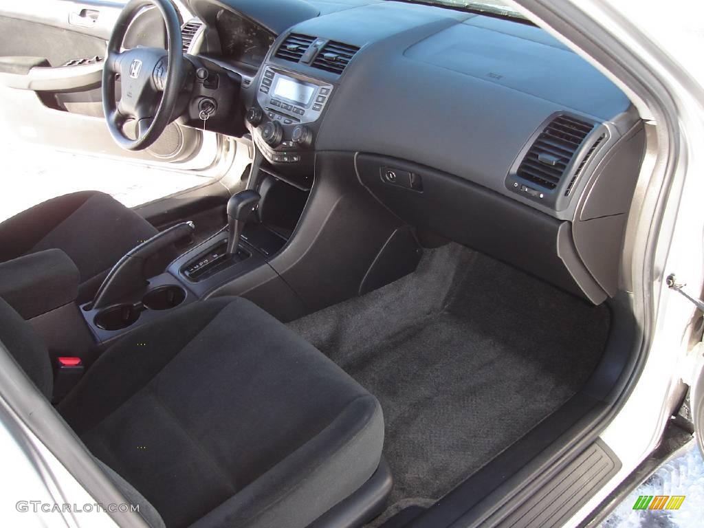 2006 Accord LX Sedan - Alabaster Silver Metallic / Black photo #16