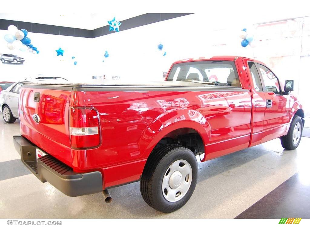 2007 F150 XL Regular Cab - Bright Red / Medium Flint photo #7