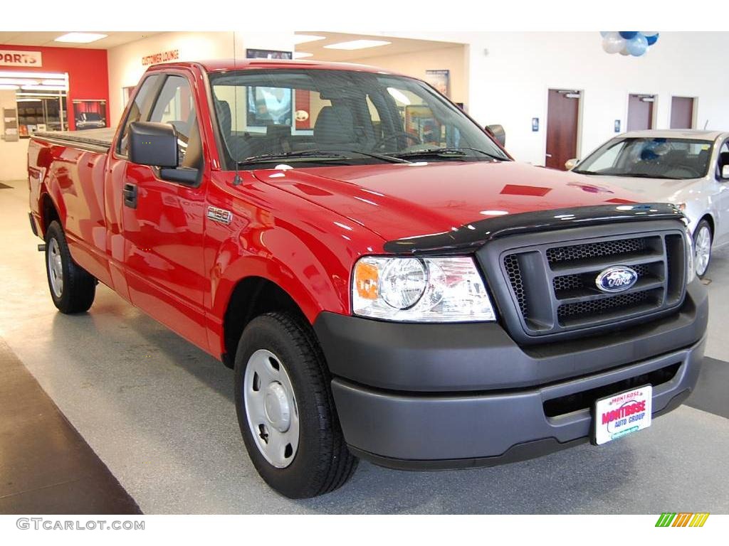 2007 F150 XL Regular Cab - Bright Red / Medium Flint photo #9