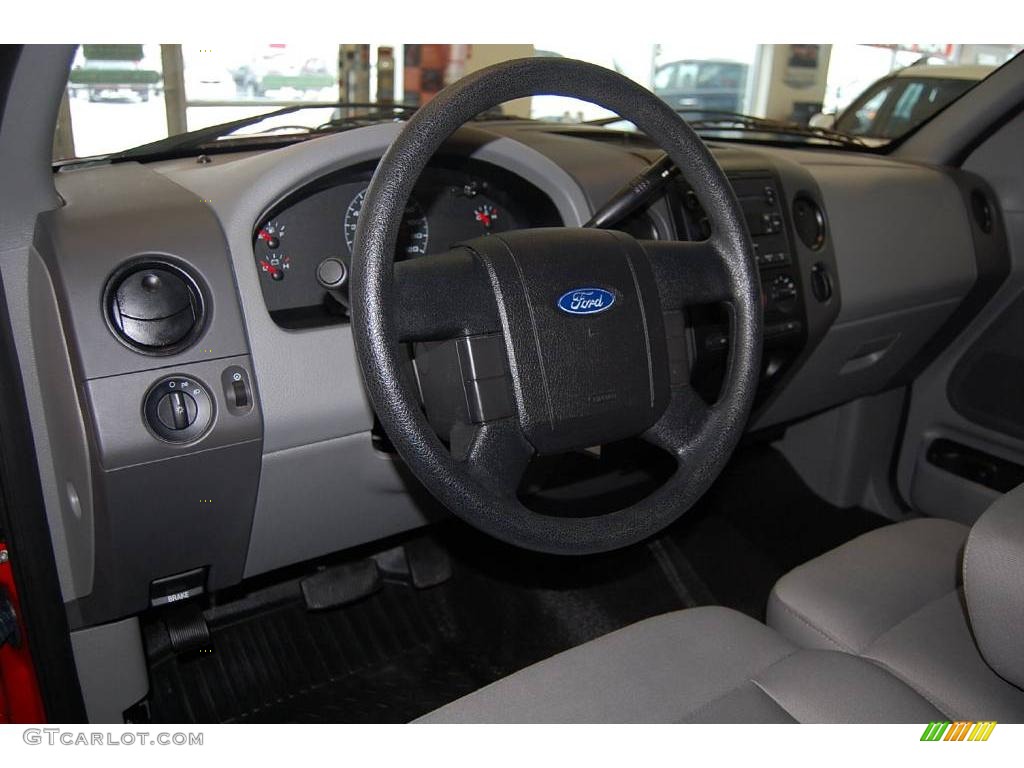 2007 F150 XL Regular Cab - Bright Red / Medium Flint photo #12