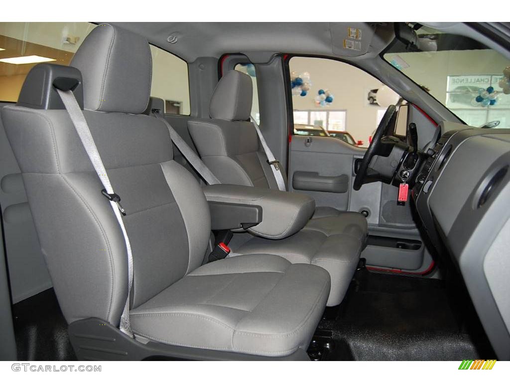 2007 F150 XL Regular Cab - Bright Red / Medium Flint photo #17