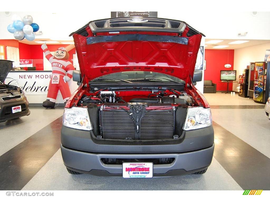 2007 F150 XL Regular Cab - Bright Red / Medium Flint photo #18