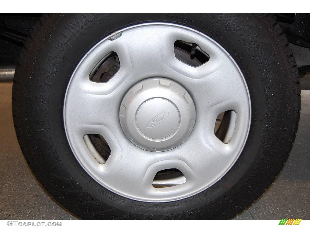 2007 F150 XL Regular Cab - Bright Red / Medium Flint photo #26