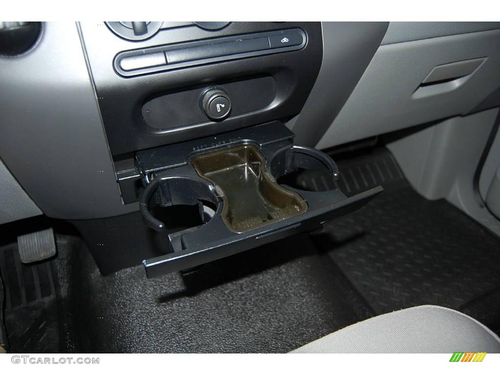 2007 F150 XL Regular Cab - Bright Red / Medium Flint photo #33