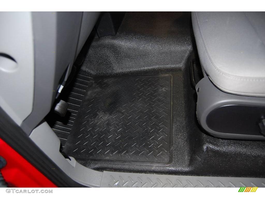 2007 F150 XL Regular Cab - Bright Red / Medium Flint photo #42