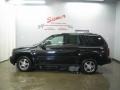 Black - TrailBlazer LS 4x4 Photo No. 1