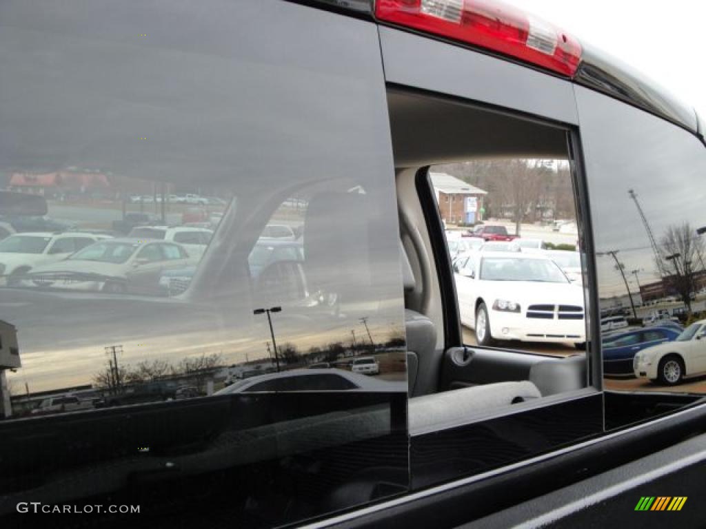 2008 Ram 1500 SLT Quad Cab 4x4 - Brilliant Black Crystal Pearl / Medium Slate Gray photo #9