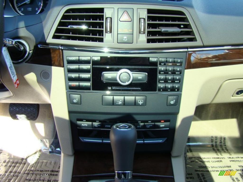 2010 E 350 Coupe - Arctic White / Almond Beige photo #13