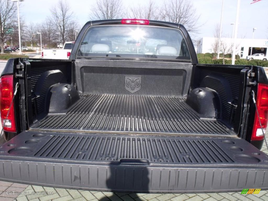 2006 Ram 1500 ST Quad Cab - Black / Medium Slate Gray photo #15