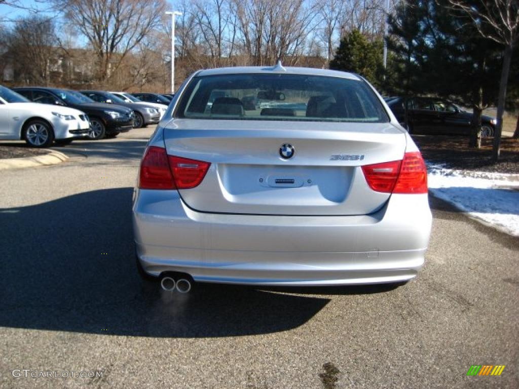2010 3 Series 328i xDrive Sedan - Titanium Silver Metallic / Black Dakota Leather photo #3