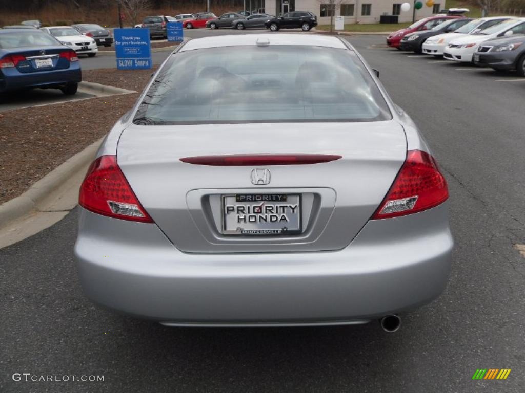 2006 Accord EX-L Coupe - Alabaster Silver Metallic / Gray photo #3