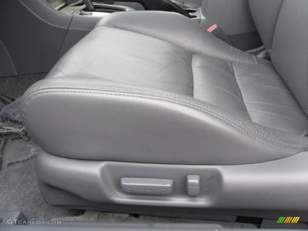 2006 Accord EX-L Coupe - Alabaster Silver Metallic / Gray photo #9