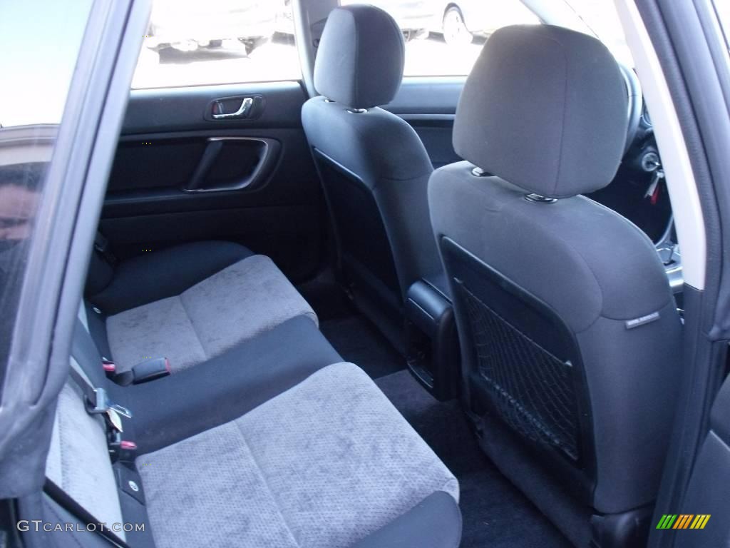 2005 Outback 2.5i Wagon - Obsidian Black Pearl / Off Black photo #14