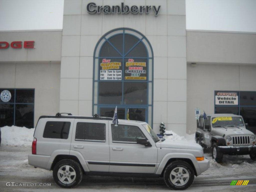 2007 Commander Sport 4x4 - Bright Silver Metallic / Medium Slate Gray photo #1