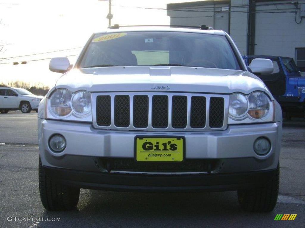 2007 Grand Cherokee Overland 4x4 - Bright Silver Metallic / Medium Slate Gray photo #2