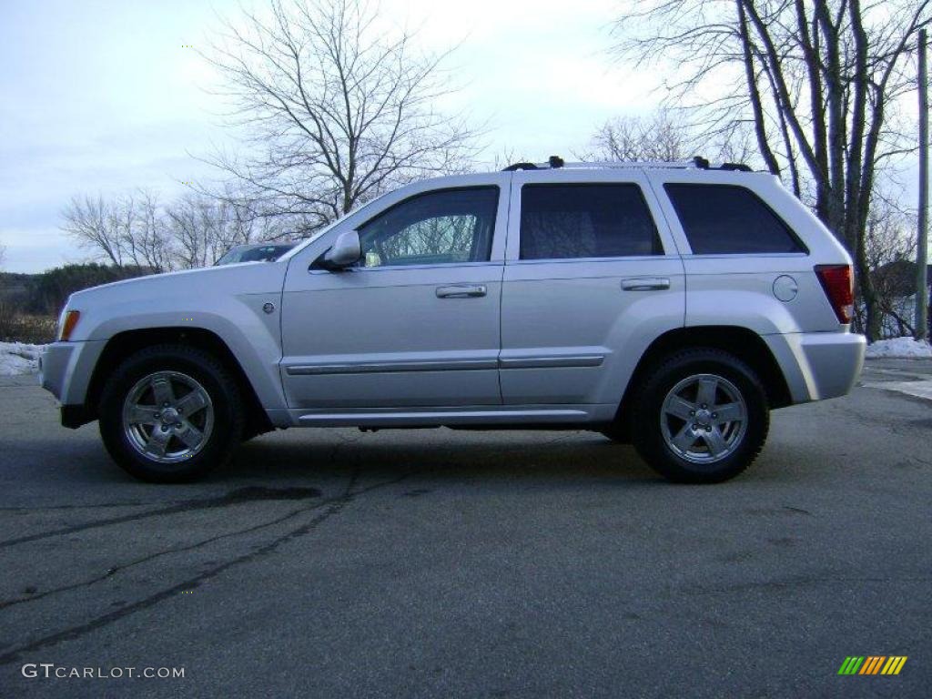 2007 Grand Cherokee Overland 4x4 - Bright Silver Metallic / Medium Slate Gray photo #4