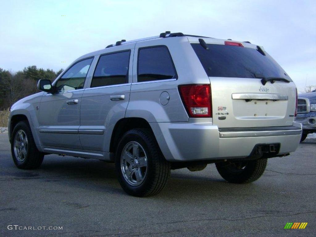 2007 Grand Cherokee Overland 4x4 - Bright Silver Metallic / Medium Slate Gray photo #5