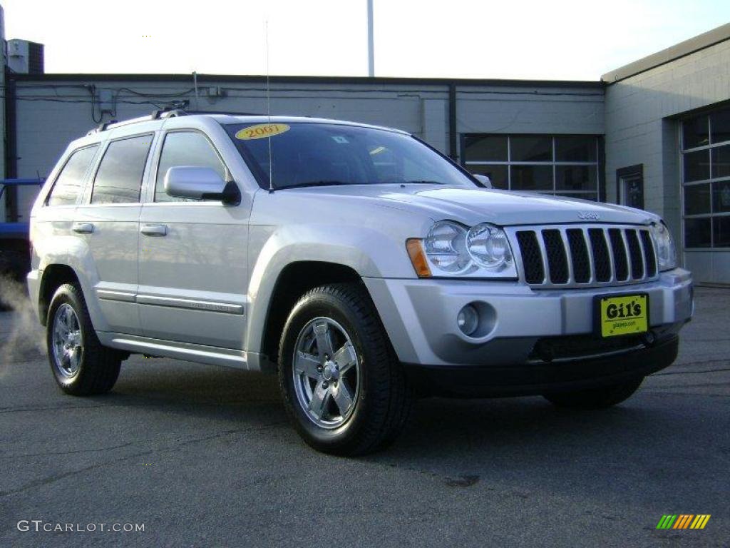 2007 Grand Cherokee Overland 4x4 - Bright Silver Metallic / Medium Slate Gray photo #9