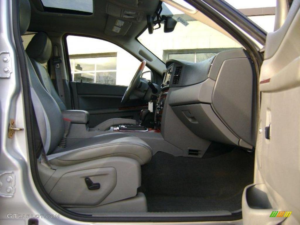 2007 Grand Cherokee Overland 4x4 - Bright Silver Metallic / Medium Slate Gray photo #11