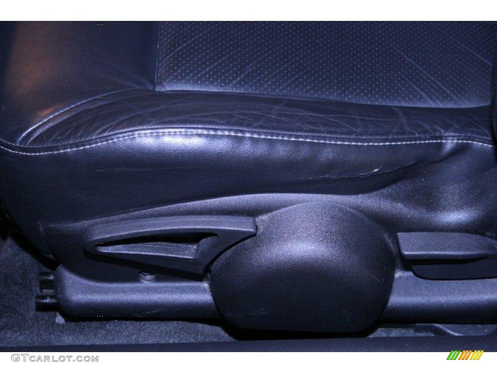 2007 Cobalt SS Supercharged Coupe - Black / Ebony photo #26