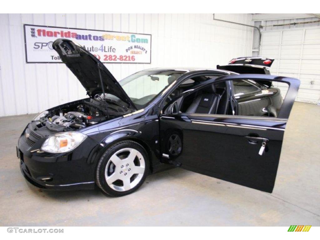 2007 Cobalt SS Supercharged Coupe - Black / Ebony photo #39