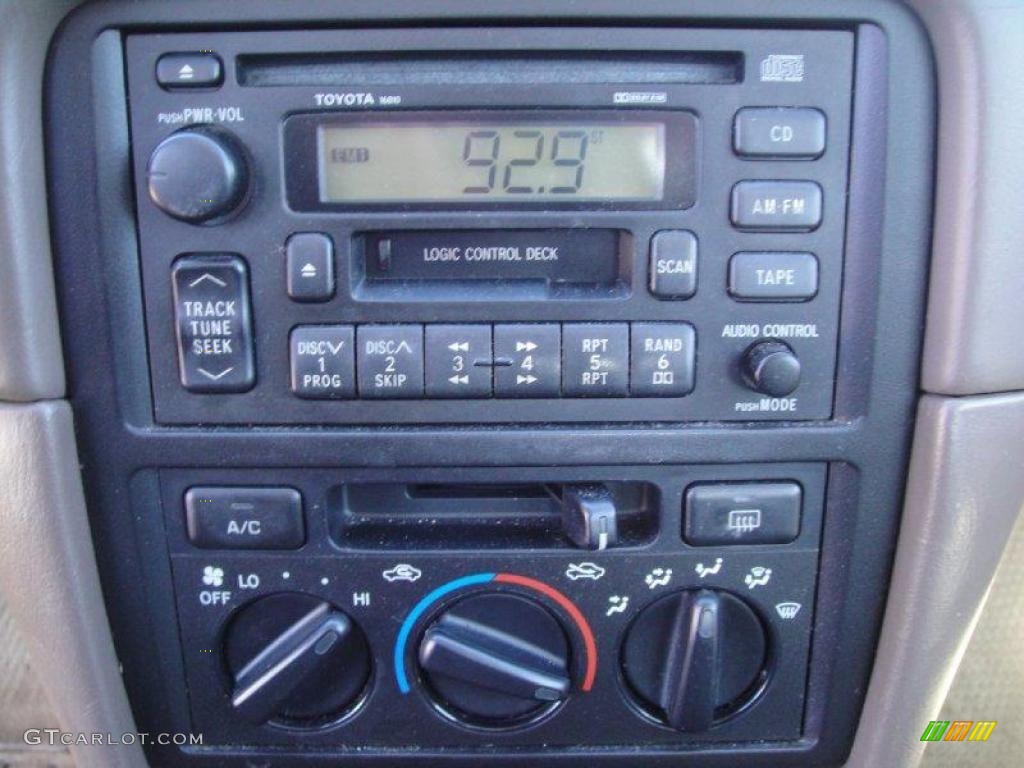 1999 Toyota Camry LE V6 Controls Photo #25721564