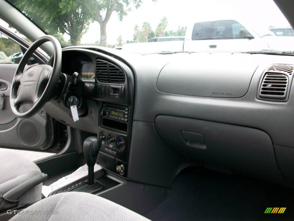 2003 Spectra Sedan - Pewter Grey / Grey photo #8