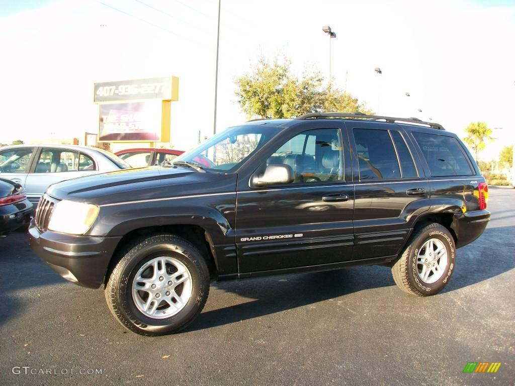 Black Jeep Grand Cherokee