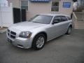 Bright Silver Metallic - Magnum SE Photo No. 2
