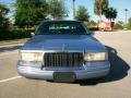 1994 Everest Frost Metallic Lincoln Town Car Executive  photo #2