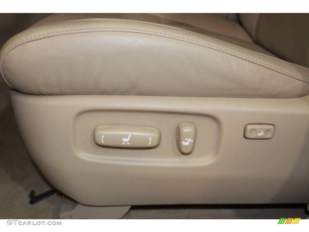 2006 RX 330 AWD - Crystal White Pearl / Light Gray photo #21