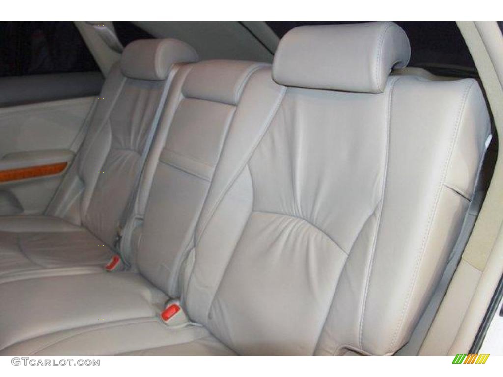 2006 RX 330 AWD - Crystal White Pearl / Light Gray photo #50