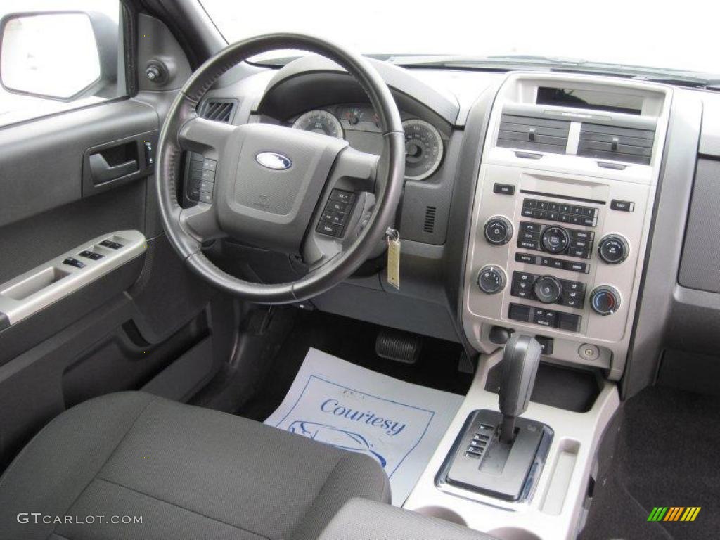 2009 Escape XLT V6 4WD - Black Pearl Slate Metallic / Charcoal photo #7