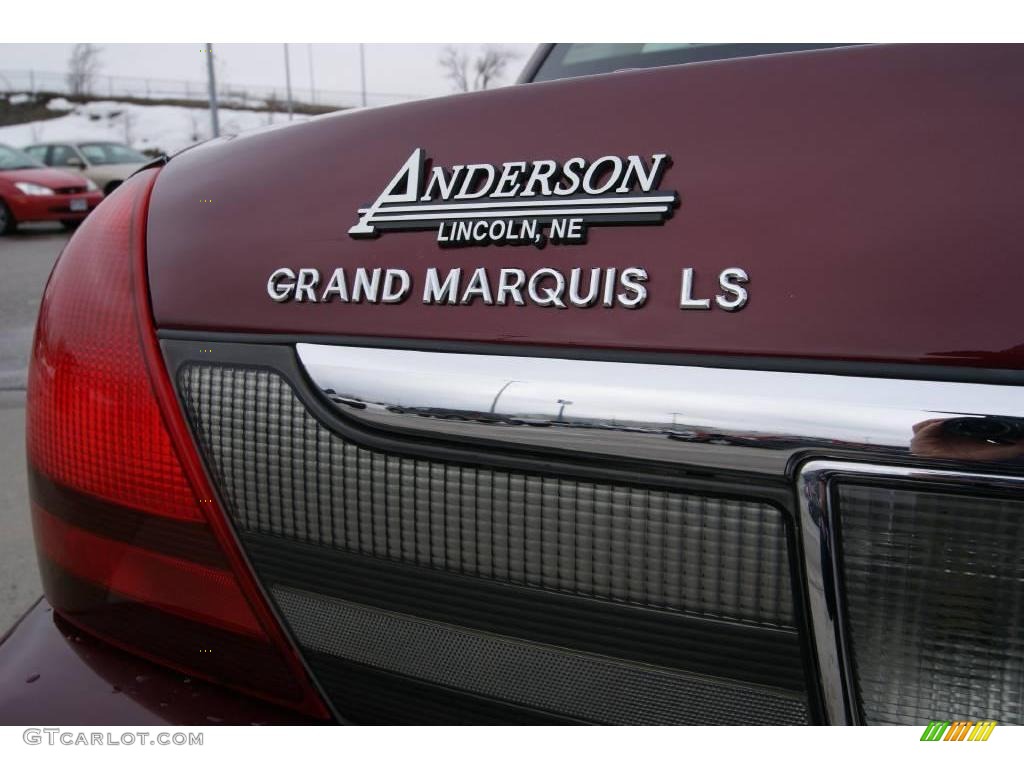 2009 Grand Marquis LS Ultimate Edition - Dark Toreador Red Metallic / Light Camel photo #10