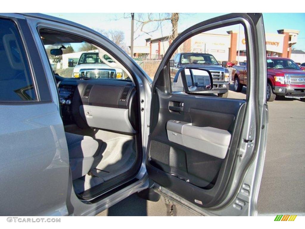 2007 Tundra SR5 TRD Double Cab 4x4 - Silver Sky Metallic / Graphite Gray photo #18