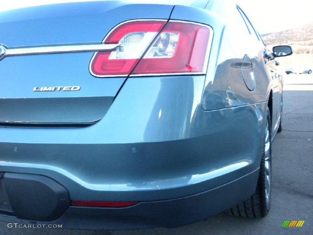 2010 Taurus Limited - Steel Blue Metallic / Light Stone photo #10