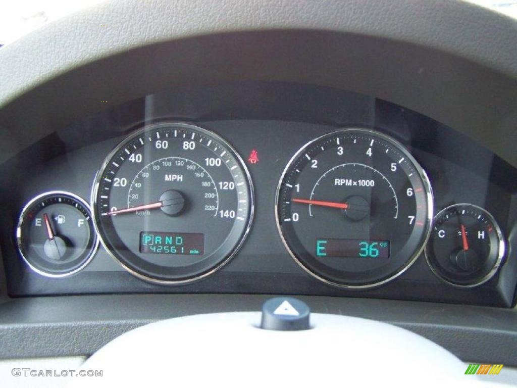 2005 Grand Cherokee Limited 4x4 - Dark Khaki Pearl / Dark Khaki/Light Graystone photo #17