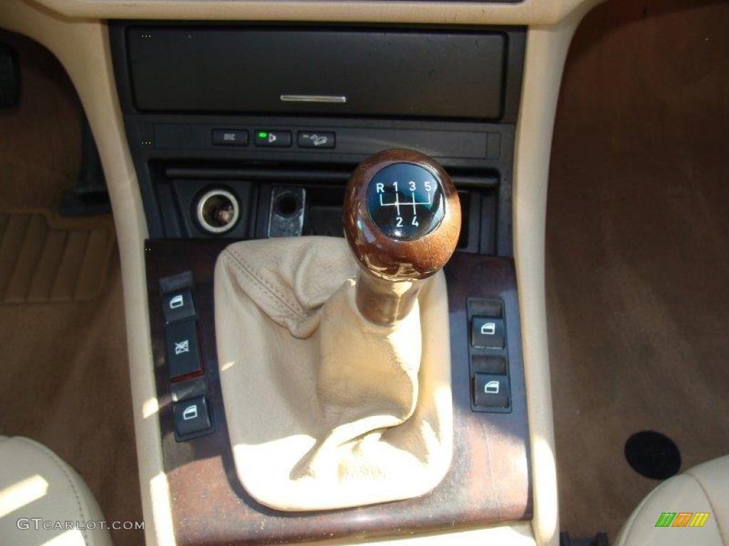 2002 3 Series 325xi Sedan - Jet Black / Sand photo #13