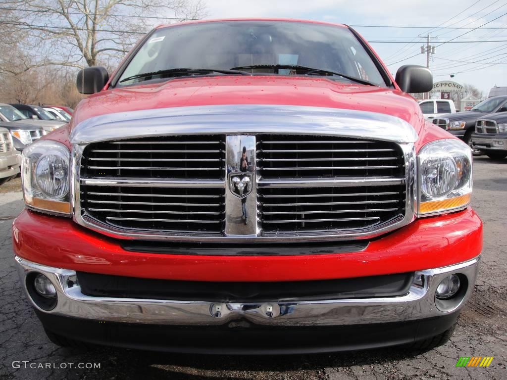 2006 Ram 1500 SLT Quad Cab 4x4 - Flame Red / Medium Slate Gray photo #2