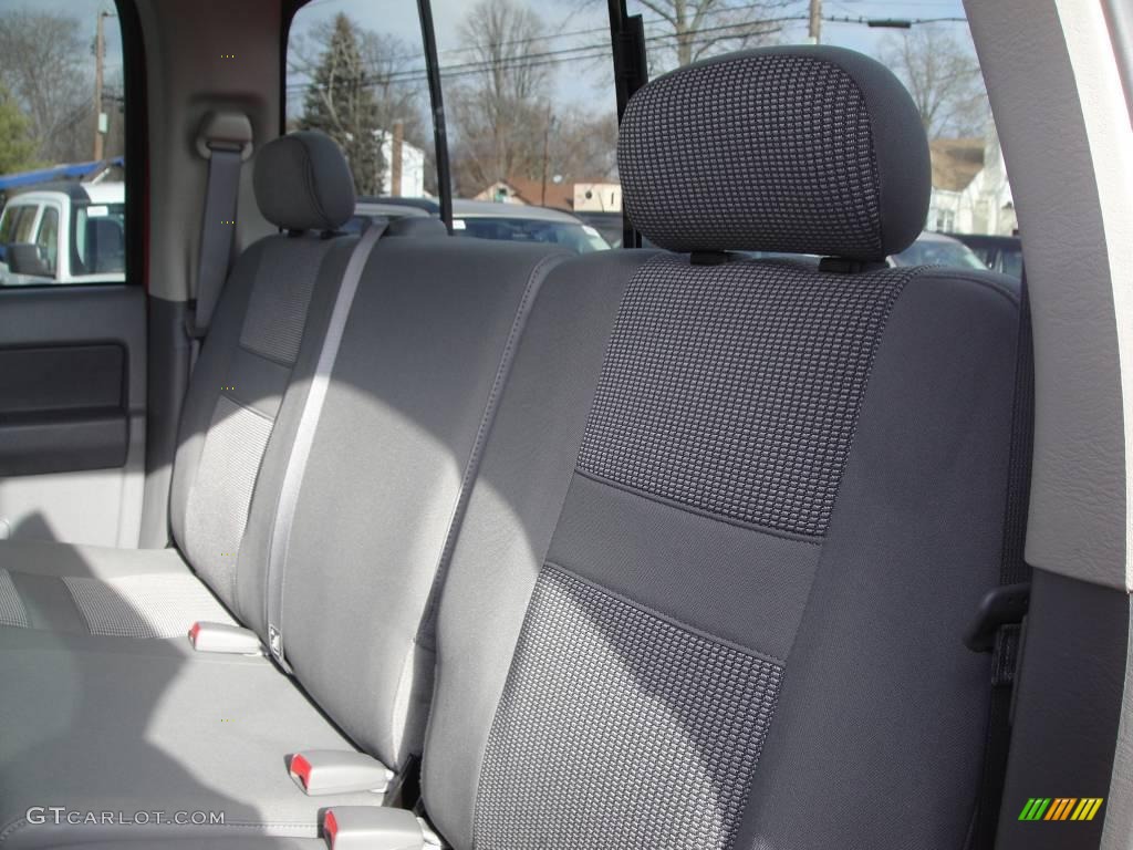 2006 Ram 1500 SLT Quad Cab 4x4 - Flame Red / Medium Slate Gray photo #9