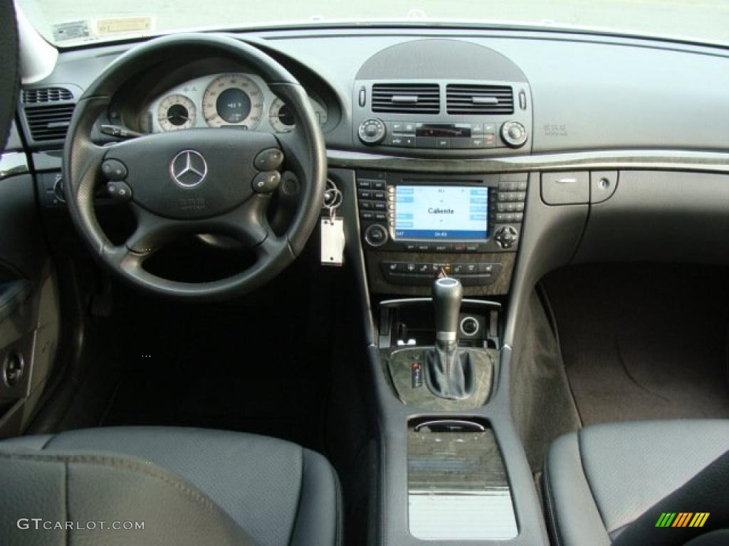 2008 E 350 4Matic Sedan - Arctic White / Black photo #10